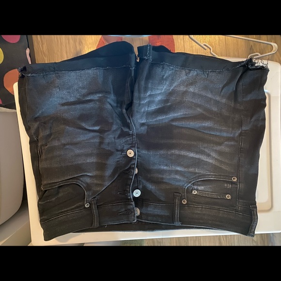 JEAN SHORTS - Picture 3 of 5